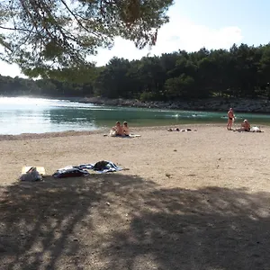 Apartman Karaba, Pakostane